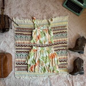 Paper Crane Tropical‎ Summer Two Piece Set Size Medium Palm Leaf Print